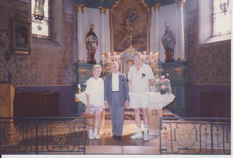 1996. Templom