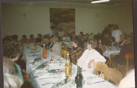 1994. Idősek napja a nyugdíjas klubban.