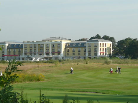 Golfozás Gödön