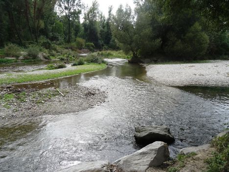 Lajta folyó eredete, a Pitten és a Schwarza találkozásánál, Ausztria, 2015. szeptember 30.-án 4