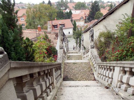 A második állomás-Sopron Bánfalva- Karmelita kolostor és templom- 88 lepcson kell felmenni 12