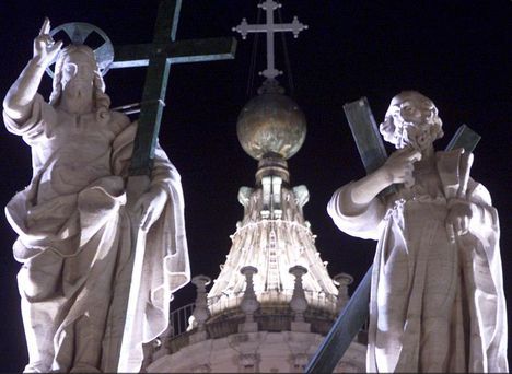 Szent Péter bazilika LED fényben