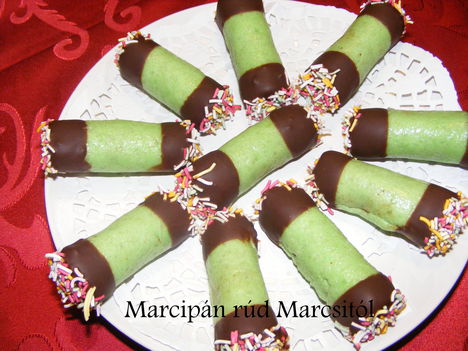 töltött marcipán tekercs