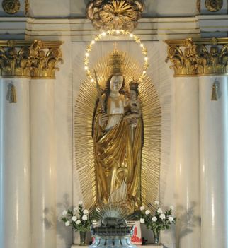 CSÍKSOMLYÓ KEGYTEMPLOM Szentséges Szűz Mária
