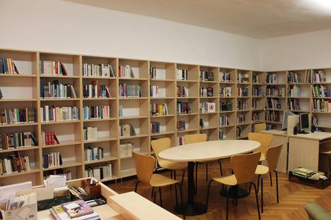 Könyvtár1
