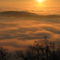 Kilátás a Pilisről, amikor a ködből csak a hegyek csúcsai látszanak ki