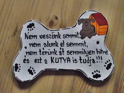 Kutyás tábla!