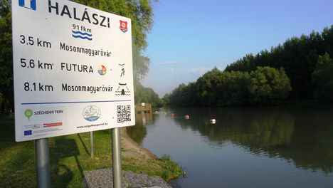 A Mosoni-Duna folyó Halászinál, 2016. június 24.-én 7