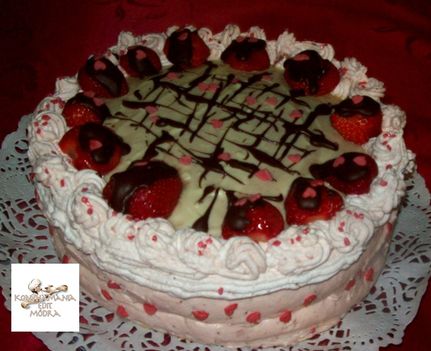 Eperkrémes torta1