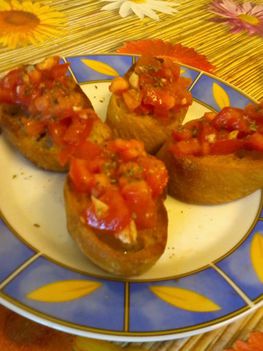 Paradicsomos bruschetta