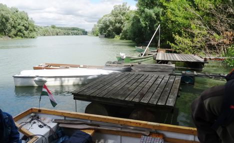 Ásványrárói csónakkikötő az Ásványi Duna-ágon, 2016. július 14.-én 3