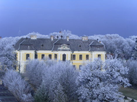 Mór, Lamberg kastély Télen