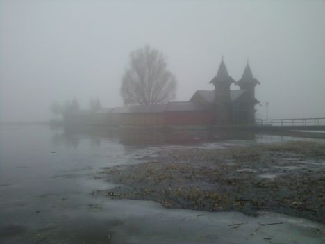 Balatoni köd