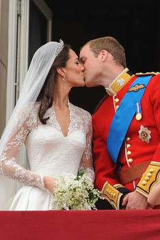 Hercegi csók-Kate Middleton-William-01