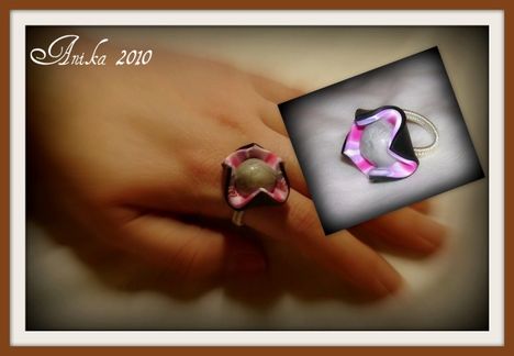 Fekete-lila gyűrű