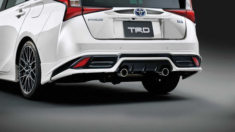 2019-toyota-prius-by-trd (11)