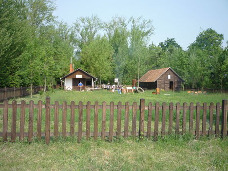 cserkésztanya 10
