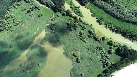 Az Öntési tó belseje drónfelvétele, Ásványráró 2020.09.14-én 3
