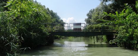 Csökös híd a Csökös csatornán Doborgazsziget térségében a Kormosi Duna-ág mellett, 2016. július 13.-án  2
