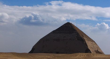 Tört piramis