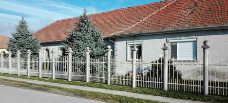 A régi Általános Iskola mai képe, Kisbodak 2016. november 11.-én