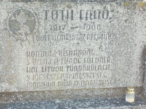 Tóth Ferenc plébános sírfelirata 1