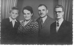 Horváth Károly és családja
