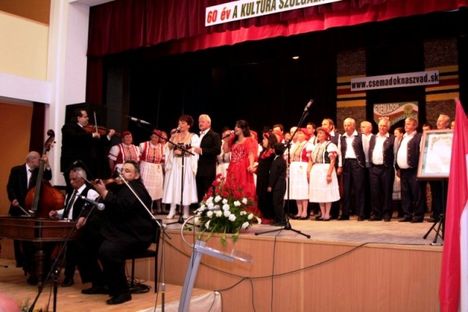 Ifj. Szőllősy Sándor és cigányzenekara 15