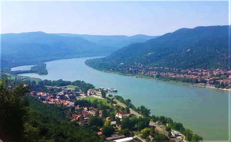 Duna kanyar Visegrádnál.