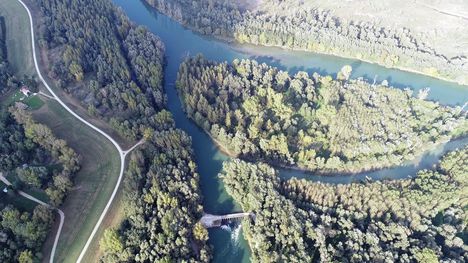 A Szigetközi hullámtéri vízpótlórendszer Kisbodak község külterületén 2019.  október 15.-én