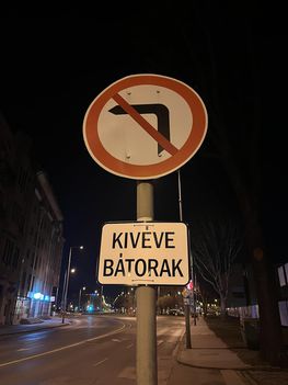 Balra bekanyarodni tilos - Kivéve bátorak