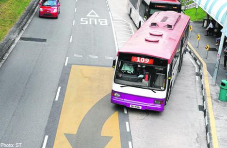 Elindulási szándékot jelző, menetrend szerint közlekedő autóbusz és trolibusz megállóhelyről való elindulásának segítése (Ázsia)