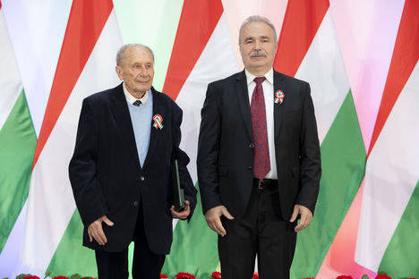 dr Szalai József kandidátus kitüntetése - Nagy István miniszter társaságában
