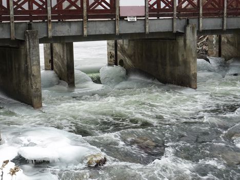 A Denkpáli megcsapoló műtárgyon kivezetett víz, Dunasziget 2017 január 31 (6)