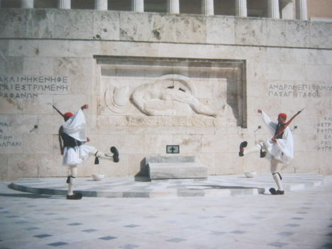 Díszőrség a  Parlament előtt, Athén
