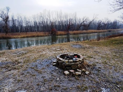 Mosoni-Duna jobb partjáról a Lickói oldalról nézve a Mecsér és Hédervár közigazgatási határán, 2017. február 10.-én 1