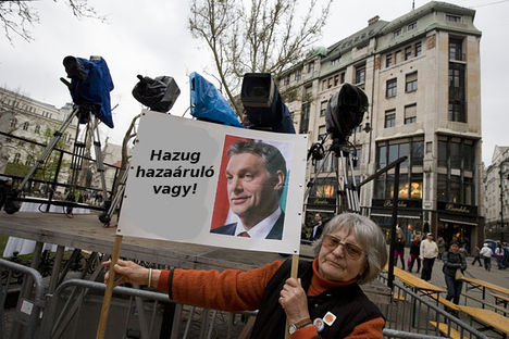 Orbán Viktor hazug vezető