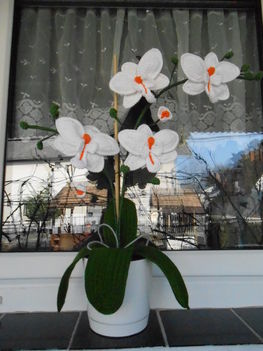 Egyedi, kézzel készült, horgolt orchidea. 2