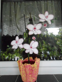 Egyedi, kézzel készült, horgolt orchidea. 3