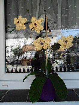 Egyedi, kézzel készült, horgolt orchidea. 6