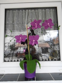 Egyedi, kézzel készült, horgolt orchidea. 7