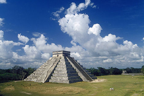 temple-kukulkan-chichen-itza-