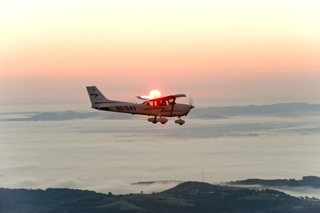 Cessna a magasban