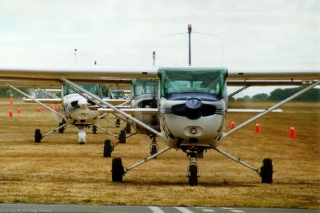 Cessna repülőgépek a kifutón