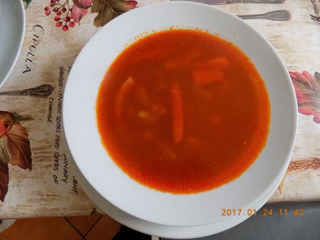 Pirított tarhonya leves. 