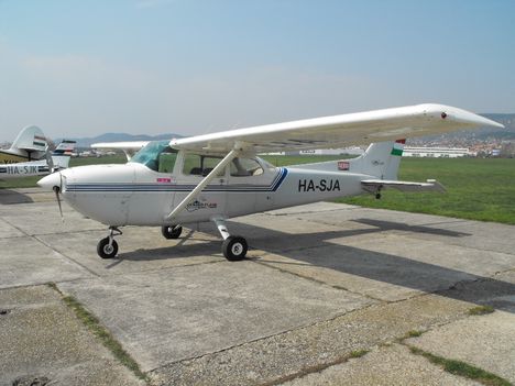 Cessna 172 HA-SJA 