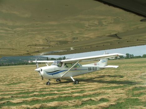 Cessna 172 HA-SLB 28