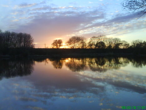 Tüskei tó(dombóvár) naplementekor