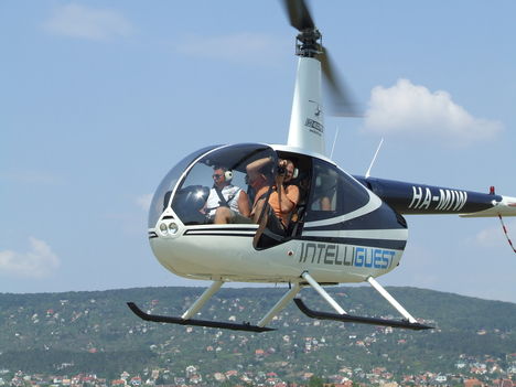 Légifotózás Robinson helikopterrel