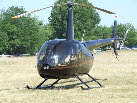 Robinson 44 7